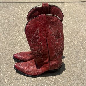 Corral Red Embroidered Cowgirl Boots